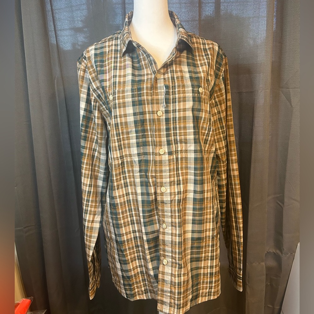 L.L. Bean Men's Plaid Button-Down Shirt in Green and Tan